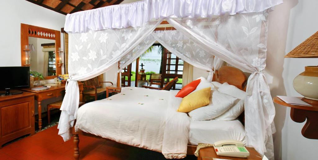 Punnamada Resort Alappuzha Экстерьер фото
